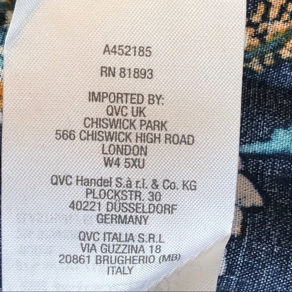 Candace Cameron Bure Flutter Sleeve Split-Neck Navy Floral Printed Blouse - Picture 6 of 7